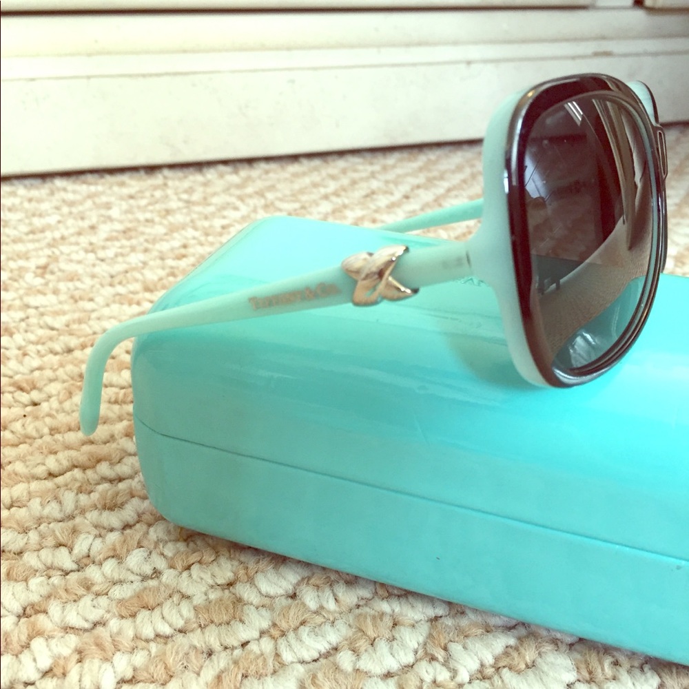 Tiffany BlueShades: Classic Glamour
